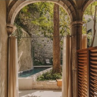 Hotel Palau Fugit