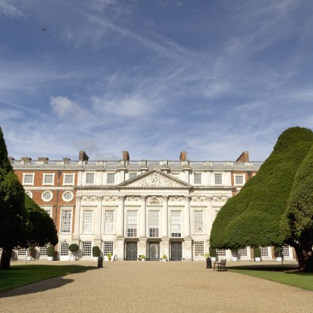 Riverside historic palaces on our luxury cycling tour exploring Oxford and Thames Royal Palaces