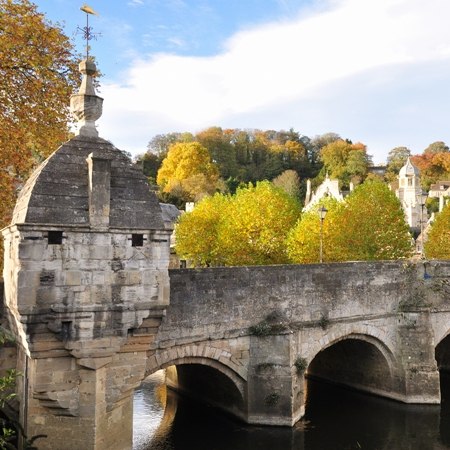 Thames cycling holiday on the Great West Way through Bradford on Avon with its ancient river bridge