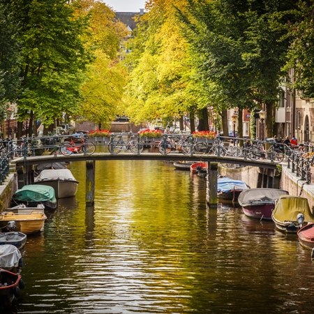 Plenty of canals, locks and bridges on our best of Holland luxury cycling tour