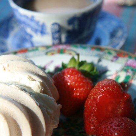 Tea and cake on our cycling trip exploring Oxford, Blenheim and the Cotswolds