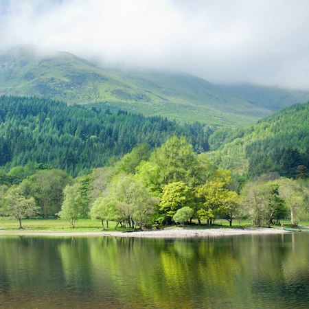 Cycle alongside Scotland's Lochs Katrine and Lubnaig on our luxury Scottish bike tour, 'Whistle-stop lochs and glens'