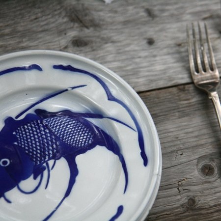 A table laid and waiting for food (and you!) on our cycling tour of Kent's fine food institutions